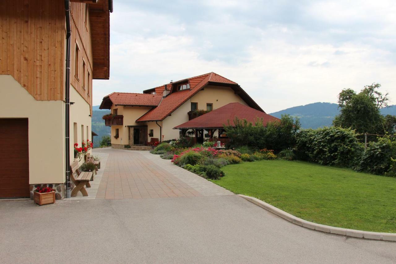 Apartments Organic Tourist Farm Jeglijenk Šentjanž pri Dravogradu Esterno foto